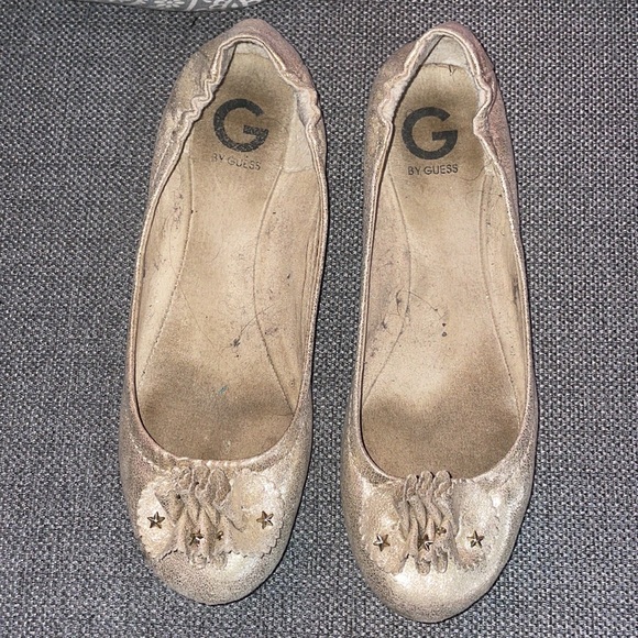 Gold Guess Shimmer Flats - Picture 2 of 5